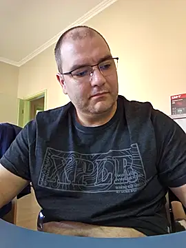 Andrew1900529 online show from 25, 2, 2025