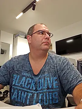 Andrew1900529 online show from 26, 10, 2025