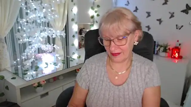 Ghertrude52 online show from 16, 12, 2025