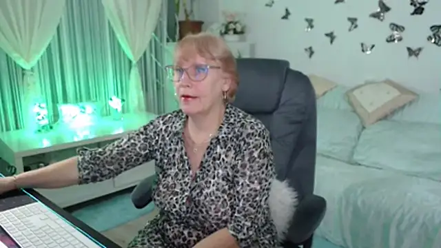 Ghertrude52 online show from 18, 11, 2025