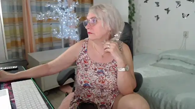 Snapshot of Ghertrude52 chatting on 12, 6, 2026 Ghertrude52 online show from 12, 6, 2026