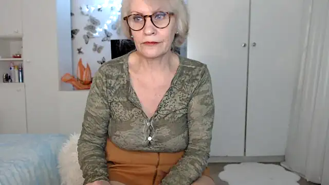 Ghertrude52 online show from 18, 2, 2025