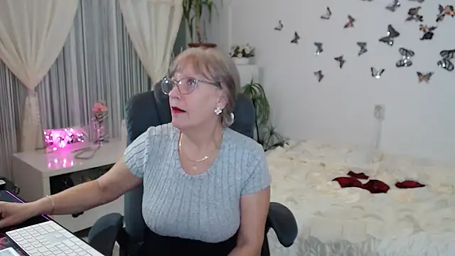 Ghertrude52 online show from 10, 10, 2025