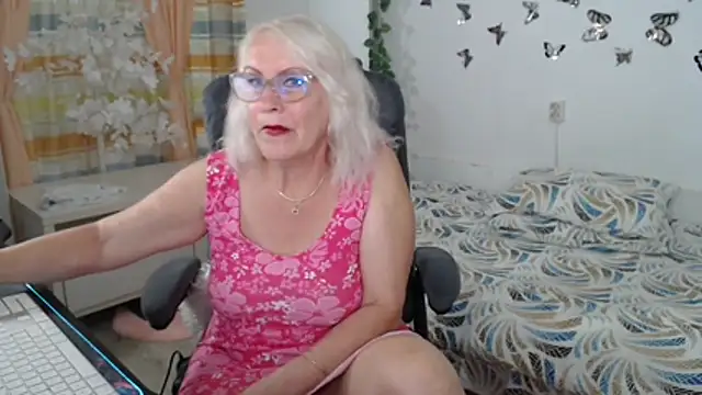 Snapshot of Ghertrude52 chatting on 7, 7, 2026 Ghertrude52 online show from 7, 7, 2026