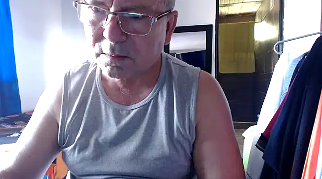 Snapshot of ferdinad20 chatting on 22, 1, 2025 ferdinad20 online show from 22, 1, 2025