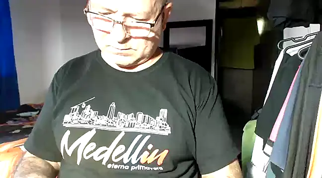 Snapshot of ferdinad20 chatting on 23, 1, 2025 ferdinad20 online show from 23, 1, 2025