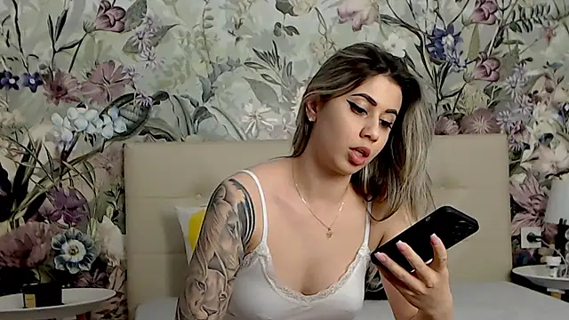 Snapshot of RoseDiamond06 chatting on 13, 3, 2025 RoseDiamond06 online show from 13, 3, 2025