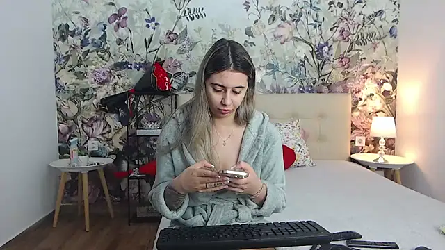 Snapshot of RoseDiamond06 chatting on 30, 5, 2026 RoseDiamond06 online show from 30, 5, 2026