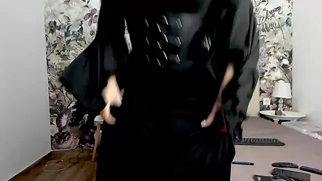 Snapshot of RoseDiamond06 chatting on 31, 10, 2025 RoseDiamond06 online show from 31, 10, 2025