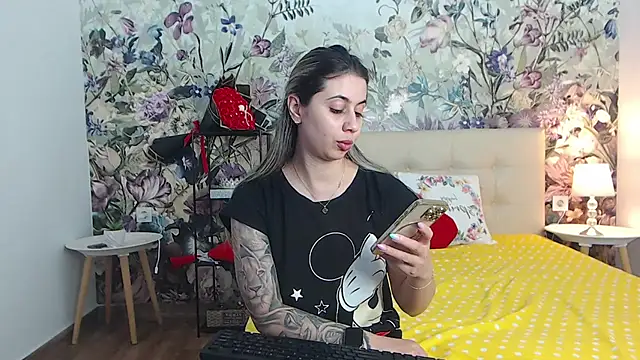 RoseDiamond06 online show from 28, 7, 2026