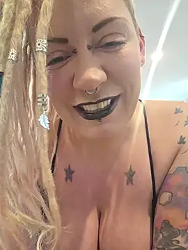 PinkTheHawk online show from 5, 7, 2026