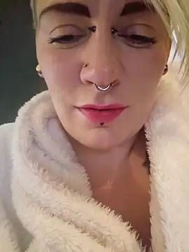 PinkTheHawk online show from 18, 11, 2025