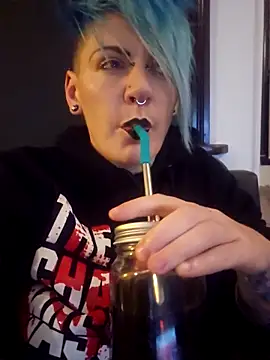 PinkTheHawk online show from 2, 4, 2026