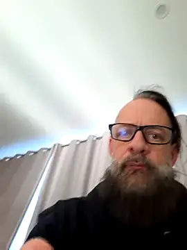 PinkTheHawk online show from 16, 5, 2026
