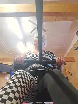 PinkTheHawk online show from 2, 11, 2025