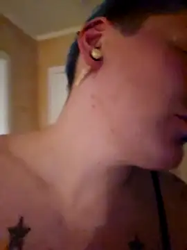 PinkTheHawk online show from 24, 4, 2026