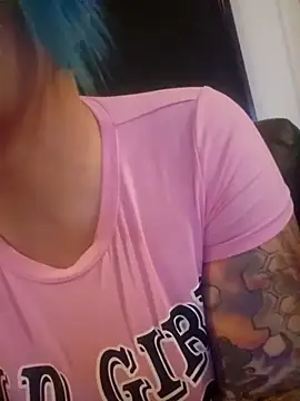 PinkTheHawk online show from 12, 4, 2026