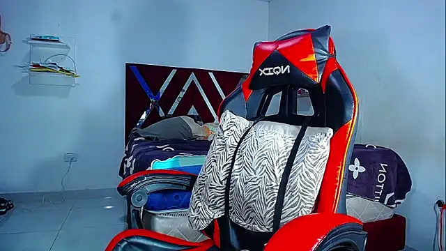 DanisaBrown online show from 19, 4, 2026