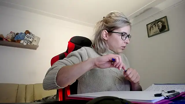 SexxyLety online show from 8, 10, 2025