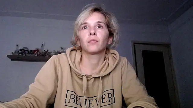 SexxyLety online show from 28, 11, 2025