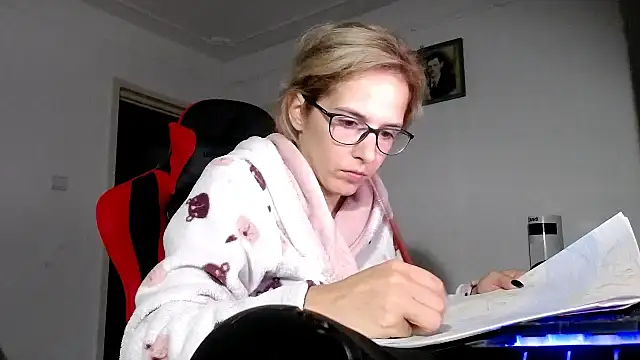 SexxyLety online show from 25, 9, 2025