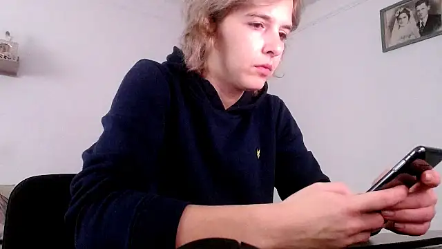 SexxyLety online show from 4, 12, 2025