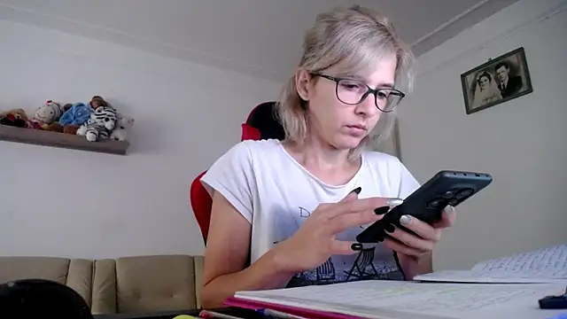 SexxyLety online show from 6, 10, 2025