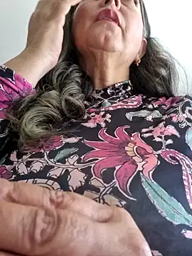 Snapshot of emma_tour chatting on 21, 2, 2025 emma tour online show from 21, 2, 2025