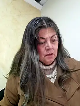 Snapshot of emma_tour chatting on 14, 3, 2025 emma tour online show from 14, 3, 2025