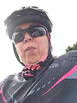 Snapshot of emma_tour chatting on 12, 3, 2025 emma tour online show from 12, 3, 2025