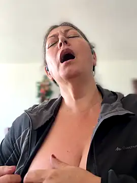 emma tour online show from 17, 11, 2025