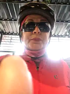 Snapshot of emma_tour chatting on 24, 1, 2025 emma tour online show from 24, 1, 2025