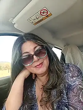 Snapshot of emma_tour chatting on 24, 9, 2025 emma tour online show from 24, 9, 2025