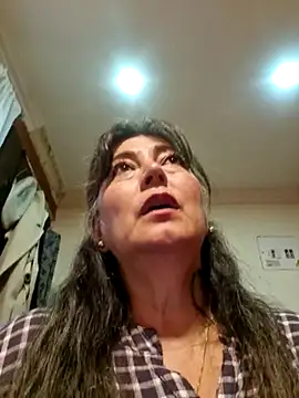 Snapshot of emma_tour chatting on 17, 3, 2025 emma tour online show from 17, 3, 2025