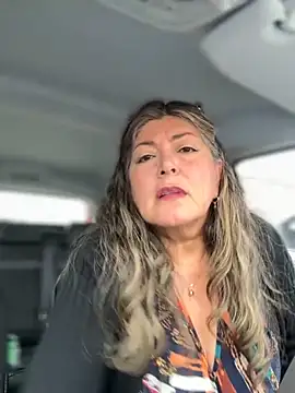 Snapshot of emma_tour chatting on 30, 10, 2025 emma tour online show from 30, 10, 2025