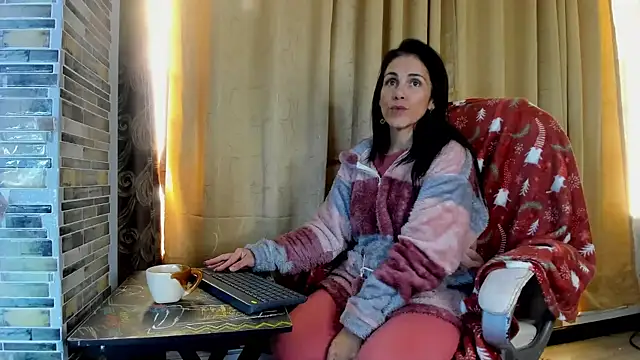 Snapshot of girasol_walton chatting on 15, 3, 2025 girasol walton online show from 15, 3, 2025
