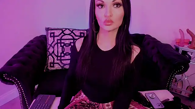 Snapshot of NatashaxoBangs chatting on 5, 3, 2025 NatashaxoBangs online show from 5, 3, 2025