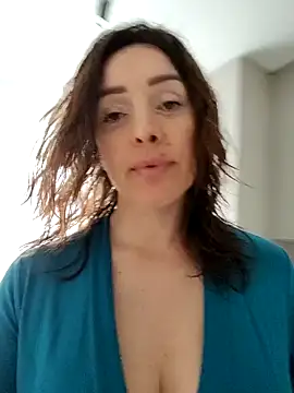 Snapshot of EvaXOAir chatting on 8, 5, 2026 EvaXOAir online show from 8, 5, 2026