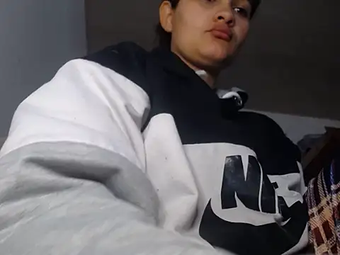 Snapshot of Mia_davis01 chatting on 10, 9, 2025 Mia davis01 online show from 10, 9, 2025