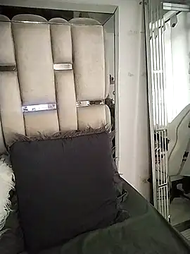 chelaqueen  online show from 2, 4, 2026