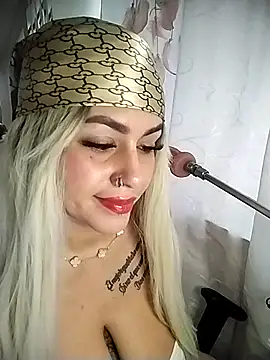 chelaqueen  online show from 27, 2, 2026