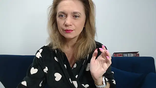 Snapshot of MysticCreature chatting on 15, 1, 2026 MysticCreature online show from 15, 1, 2026