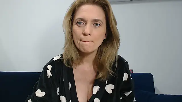 Snapshot of MysticCreature chatting on 26, 2, 2026 MysticCreature online show from 26, 2, 2026