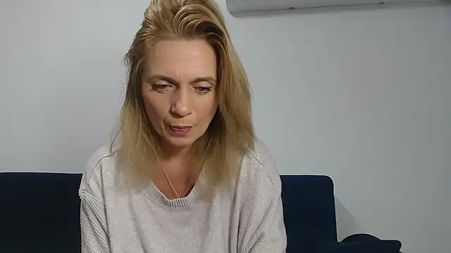 Snapshot of MysticCreature chatting on 12, 5, 2026 MysticCreature online show from 12, 5, 2026