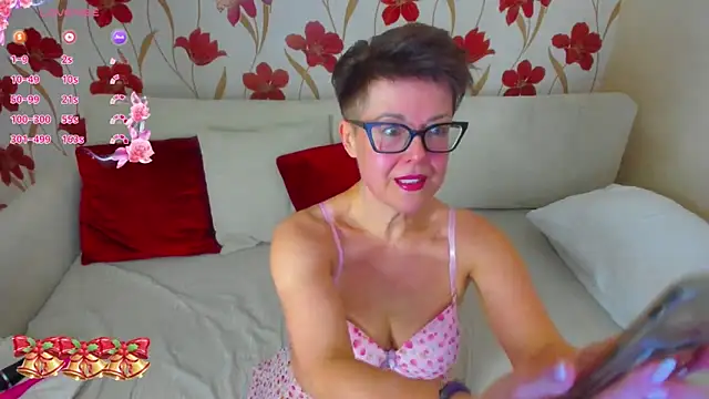 Snapshot of JennAlison chatting on 13, 12, 2024 JennAlison online show from 13, 12, 2024