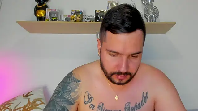 Snapshot of camilo_restrepo21 chatting on 8, 11, 2025 camilo restrepo21 online show from 8, 11, 2025