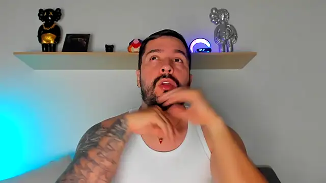camilo restrepo21 online show from 18, 2, 2025