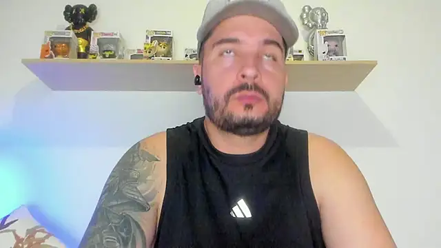 camilo restrepo21 online show from 16, 4, 2026