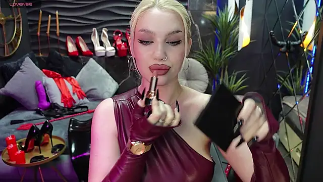 Snapshot of MistressDarsy chatting on 23, 2, 2025 MistressDarsy online show from 23, 2, 2025