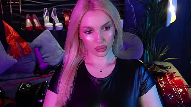 Snapshot of MistressDarsy chatting on 19, 3, 2025 MistressDarsy online show from 19, 3, 2025